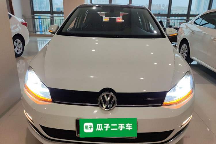 Used Volkswagen Golf 2016 230TSI Automatic Luxury Version Front