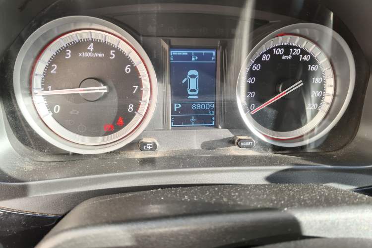 Used FORTHING Joyear X5 2017 Enjoy Series 1.6L CVT Luxury Model
