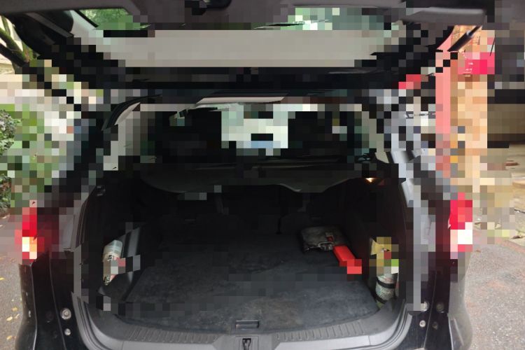 Used Ford Kuga 2013 1.6L GTDi Two-Wheel-Drive Trend Model Trunk