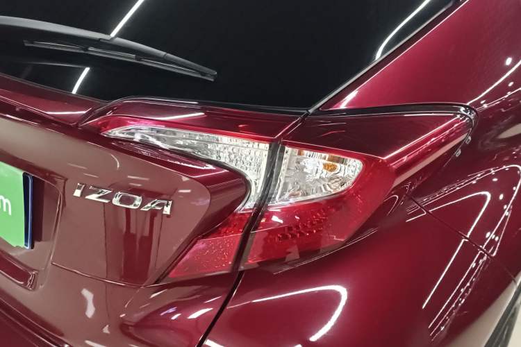 Used Toyota IZOA 2018 2.0L Yichi Version China VI Standard