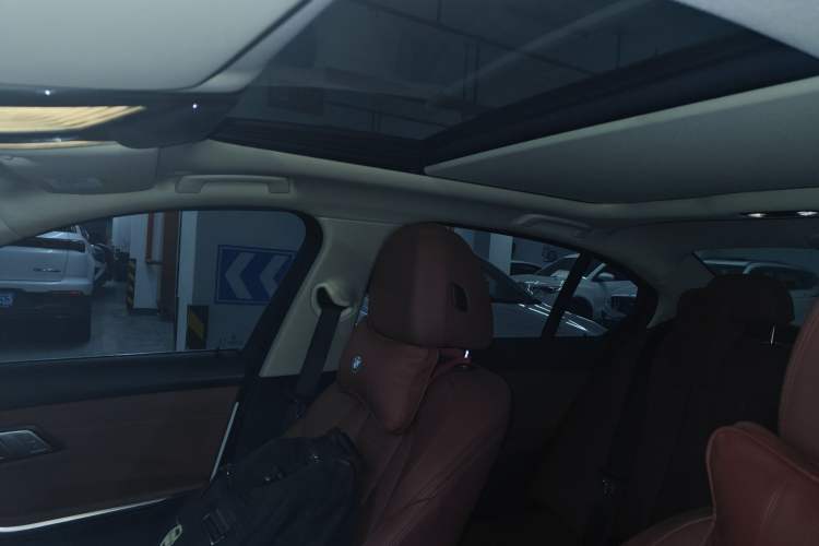 Used BMW 3 Series 2021 Second Facelift 325Li M Sport Package
