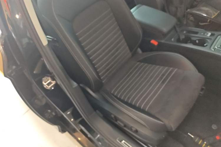 Used Volkswagen Magotan 2020 380TSI DSG Luxury Version Right Front Seat