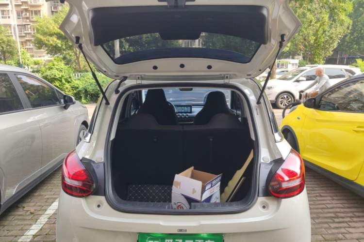 Used Wuling Bingo 2023 333 km Fast-Share Version Trunk