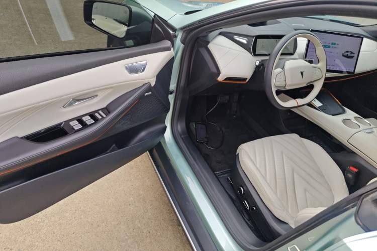 Used Deepal SL03 2023 200Max Range-Extended Version Driver Seat