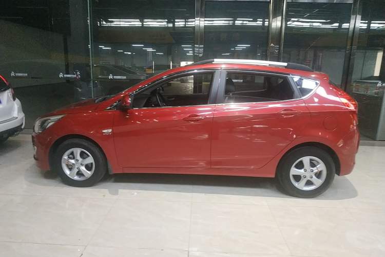 Used Hyundai Verna Ray 2016 1.4L Automatic Leading-Edge GLX