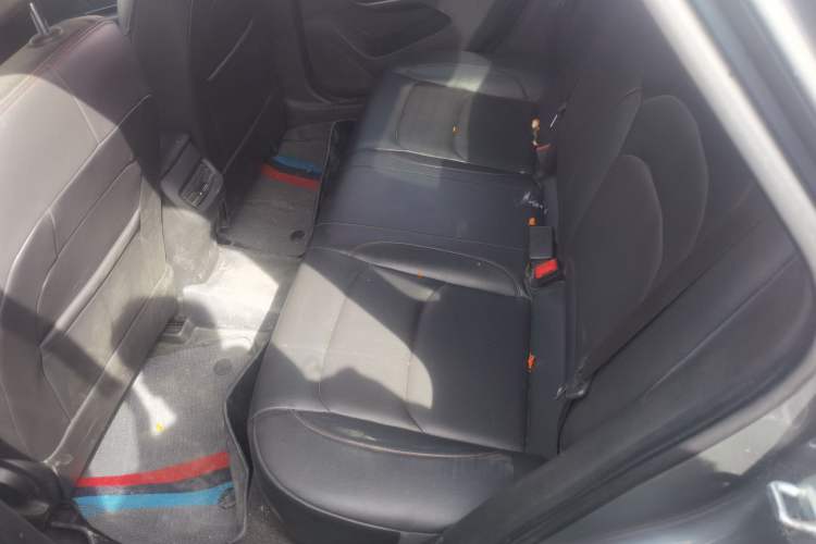 Used Chevrolet Monza 2020 Light Hybrid Redline 320T Dual-Clutch Joyful Edition Left Rear Seat