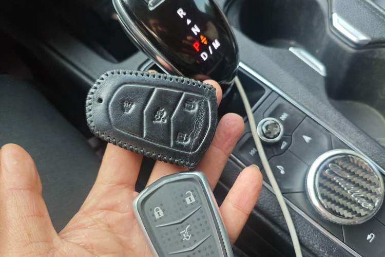 Used Cadillac XT4 2020 28T Two-Wheel-Drive Leading Version
