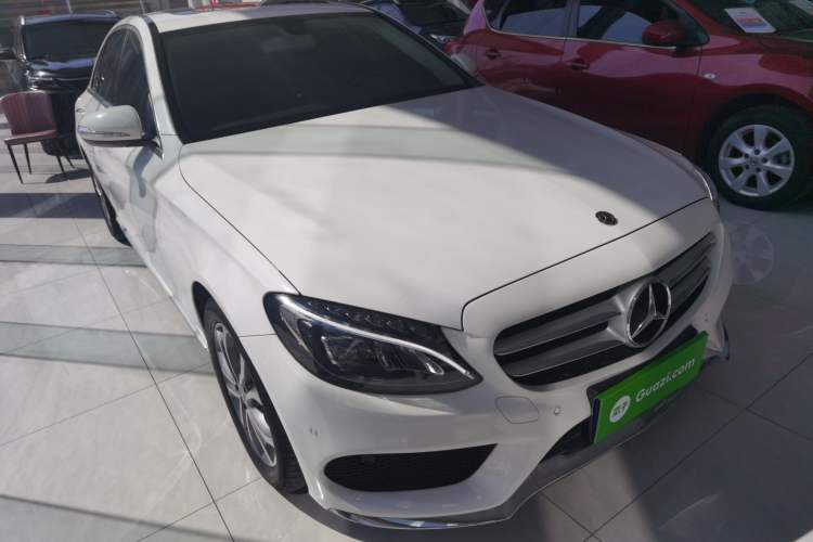Used Mercedes-Benz C-Class 2018 C 180 L Fashion Edition Sport Version Front Right 45 Deg