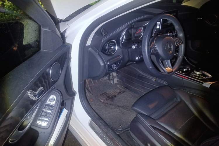 Used Mercedes-Benz C-Class 2018 C 180 L Fashion Edition Sport Version Driver Seat