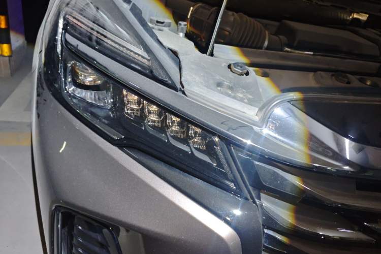 Used Buick GL8 2023 Facelifted Land Cruiser Executive Luxury Version