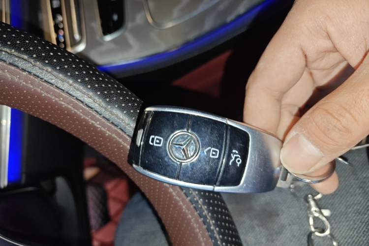 Used Mercedes-Benz E-Class 2021 Facelift E 260 L 4MATIC
