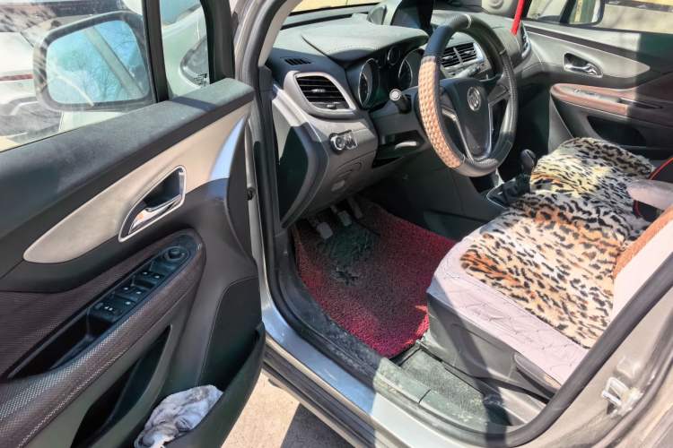 Used Buick Encore 2014 1.4T Manual Two-Wheel Drive Urban Advanced Model Driver Seat