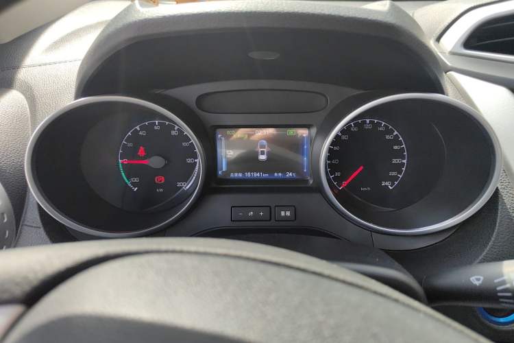 Used BYD Yuan New Energy 2018 EV360 Smart Connect Cool Edition
