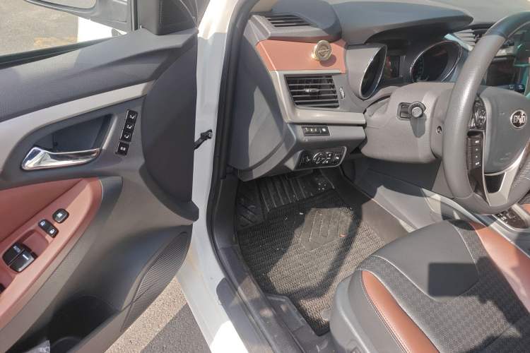 Used BYD G5 2014 1.5TID Automatic Flagship Model