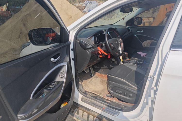 Used Hyundai Santa Fe 2017 2.0T Automatic All-Wheel Drive Smart 7-Seater
