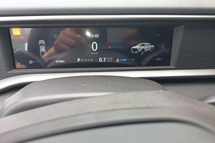 Used RELY Venucia R08 2025 Model 2.3T 8AT 4WD Diesel Standard Box Trail Edition Odometer Close Up