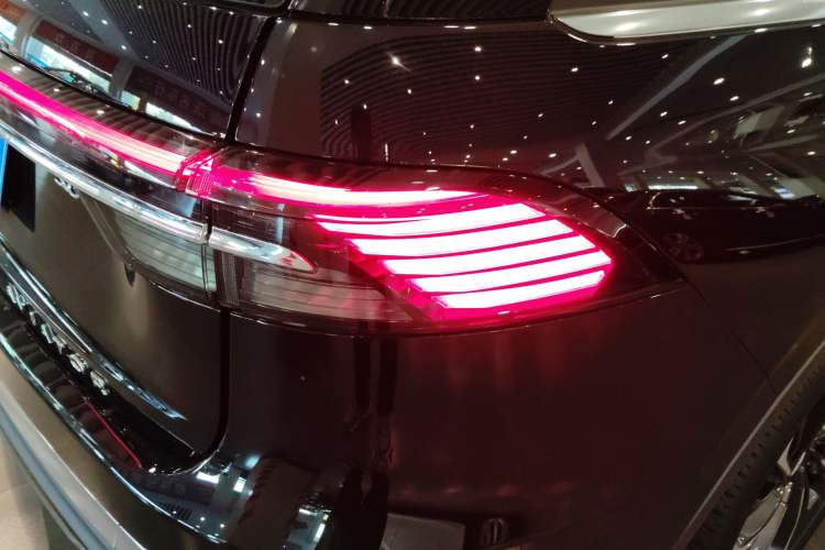 Used Lincoln Aviator 2024 3.0T V6 All-Wheel-Drive Luxury Edition Six Seats