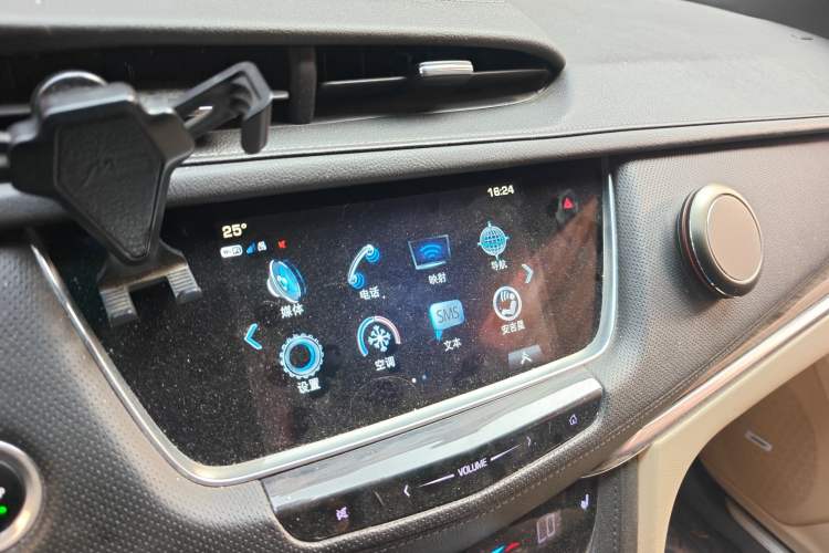 Used Cadillac XT5 2018 25T Luxury Model
