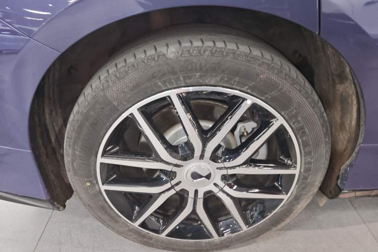 Used Denza Z9 2024 1100 km Four-Wheel Drive Max Version