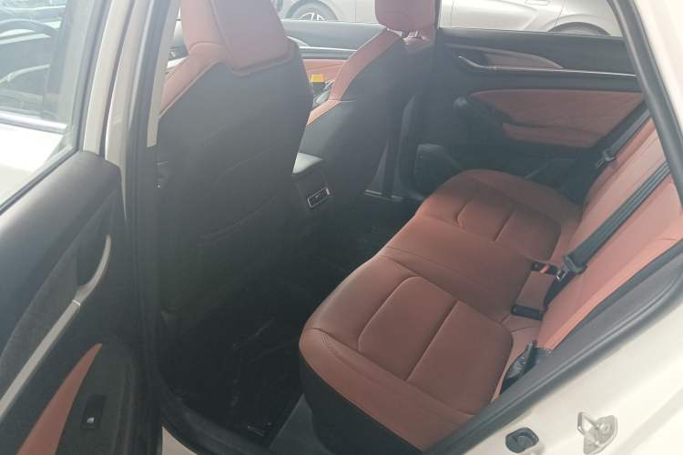 Used CHANGAN Eado 2025 PLUS 1.4T Dual-Clutch High-Energy Version Left Rear Seat