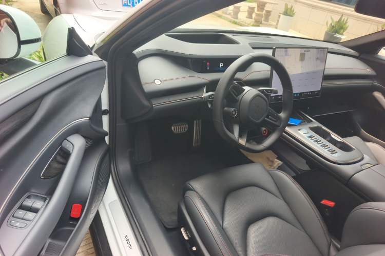 Used Xiaomi Auto SU7 2024 Four-Wheel Drive Ultra-Long Range Advanced Intelligent Driving Max Edition Driver Seat