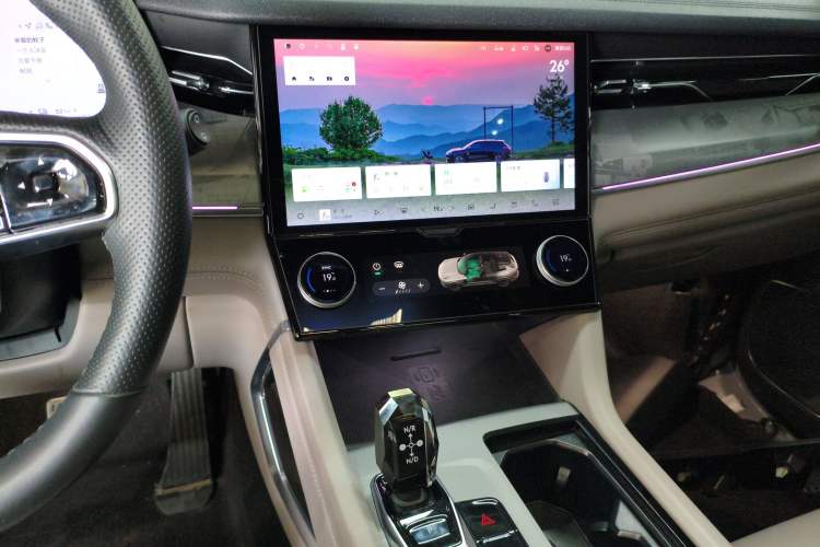 Used Lynk & Co 09 EM-P 2023 2.0TD EM-P Long-Range Version PM 7-Seater Audio And AC Panel