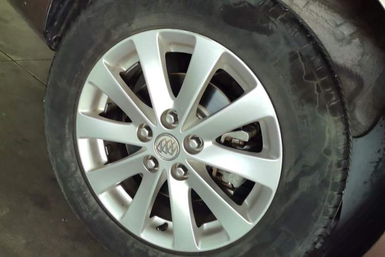 Used Buick GL8 2018 28T Luxury Model China VI Standard