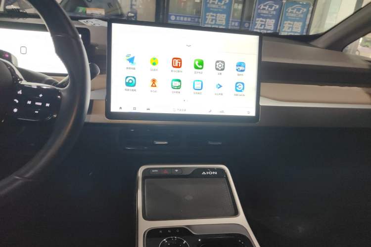 Used AION Y 2022 70 Tech Edition Lithium Iron Phosphate
