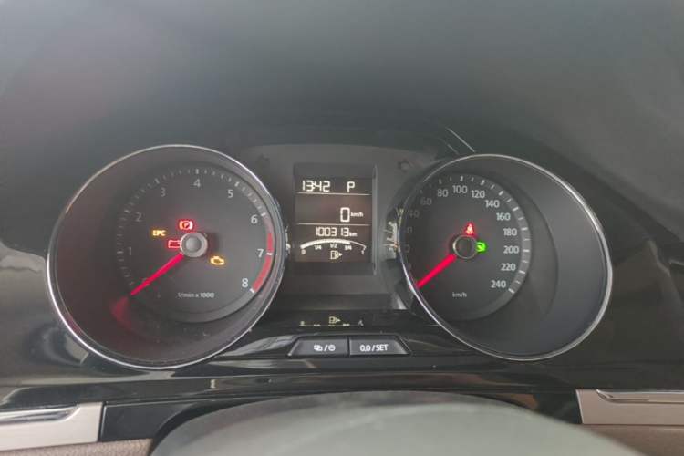 Used Volkswagen Bora 2014 1.6L Automatic Comfort Model Instrument Cluster