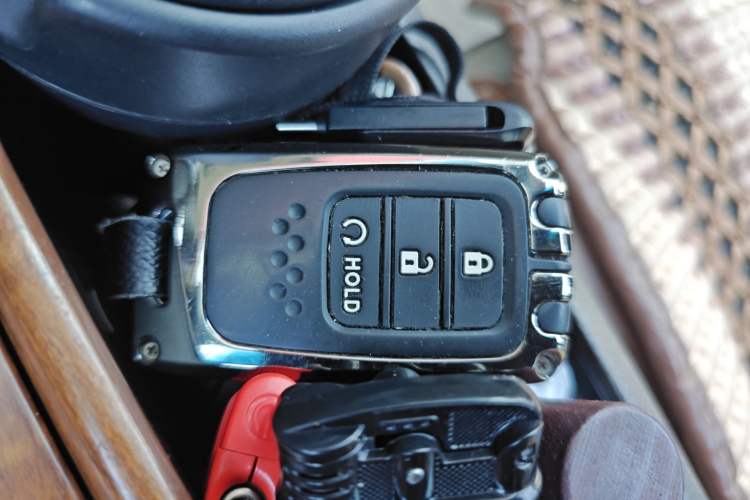 Used Toyota Camry 2010 200G Classic Edition Vehicle Key