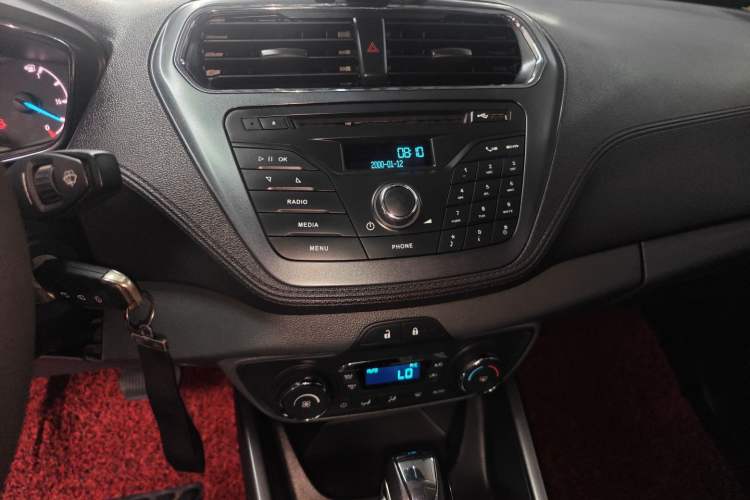 Used Ford Escort 2015 1.5L Automatic Fashion Model Audio And AC Panel