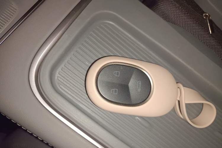 Used Nio EC6 2023 75 kWh