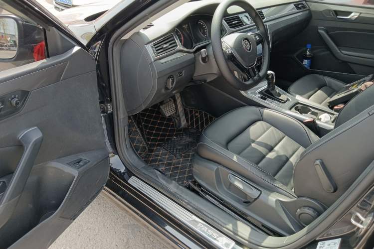 Used Volkswagen Passat 2016 1.8T Government Procurement Version (CEA Engine + 6AT) Driver Seat