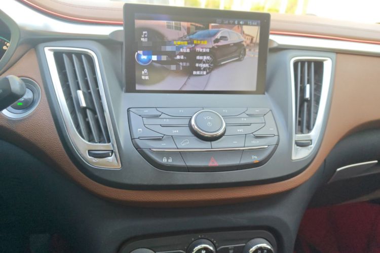 Used Soueast DX7 2015 1.5T Manual Luxury Model Audio And AC Panel