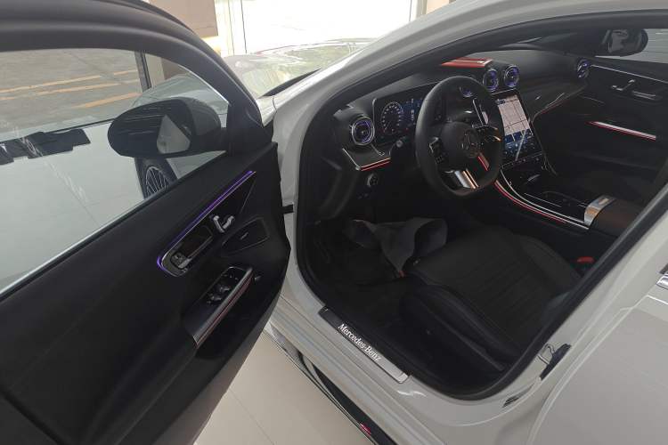 Used Mercedes-Benz C-Class 2025 Facelift C 260 L Sport Edition Driver Seat