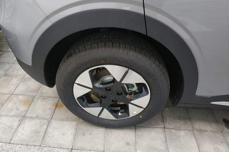 Used Geely Galaxy Geome 2026 Model 410km Exploration Edition Exterior 2