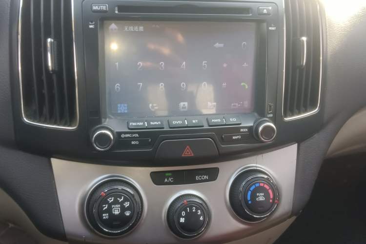 Used Hyundai Celesta 2011 1.6L Manual Comfort Edition
