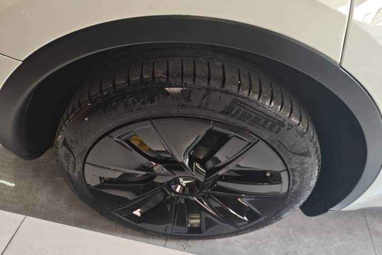 Used Tesla Model Y 2021 Standard Range Rear-Wheel Drive Version