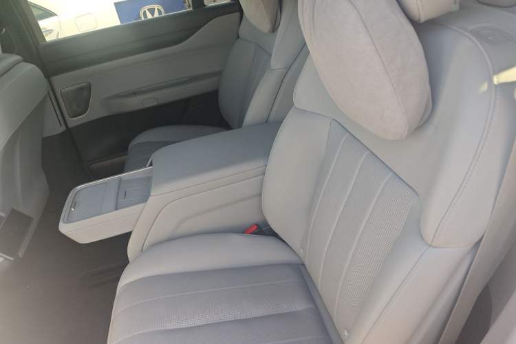 Used Nio ES8 2024 75 kWh Executive Edition
