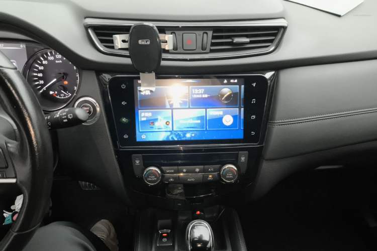 Used Nissan X-Trail 2019 2.0L CVT Smart Connect Comfort Edition 2WD
