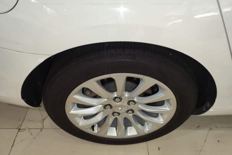 Used Cadillac XTS 2018 28T Elite Edition Right Rear Wheel Hub