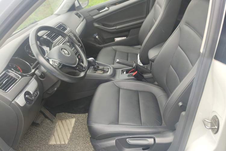 Used Volkswagen Sagitar 2017 1.6L Automatic Comfort Model
