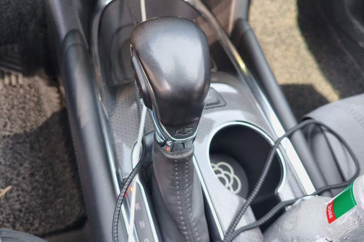 Used Chevrolet Malibu XL 2022 535T Automatic Sport Edition Gear Lever