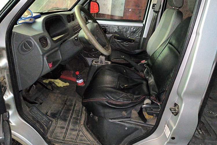 Used Wuling Zhiguang 2010 1.0L New Version Practical Short-Body L2Y
