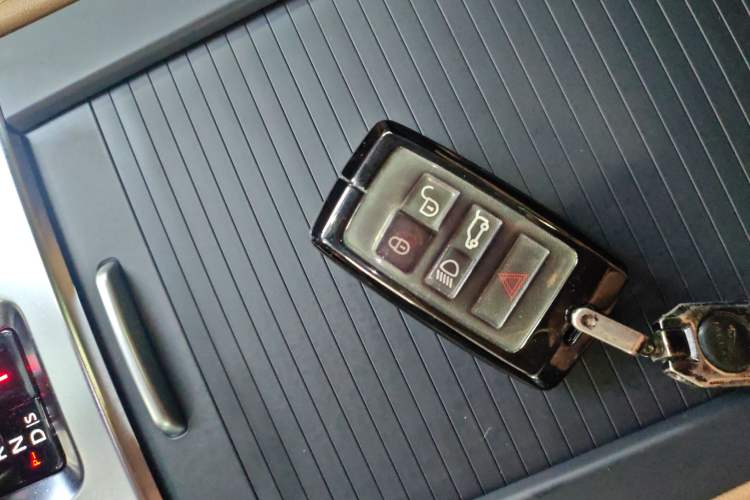 Used Jaguar F-PACE 2022 P250 HSE Vehicle Key