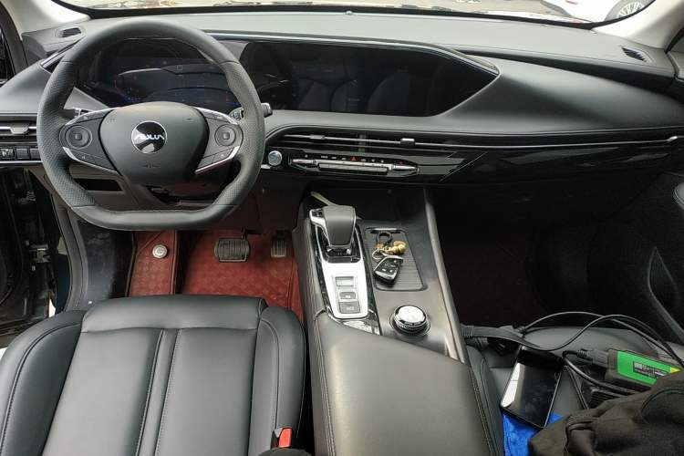 Used Dongfeng Aeolus Huge 2024 Mach Power 1.5T Luxury Model
