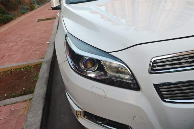 Used Chevrolet Malibu 2014 2.0L Automatic Luxury Edition Right Front Headlight