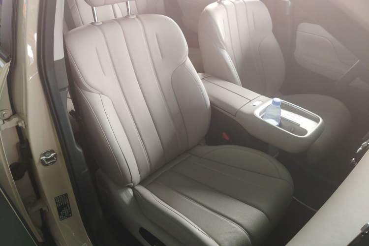 Used AION UT 2025 420 Prestige Edition Right Front Seat