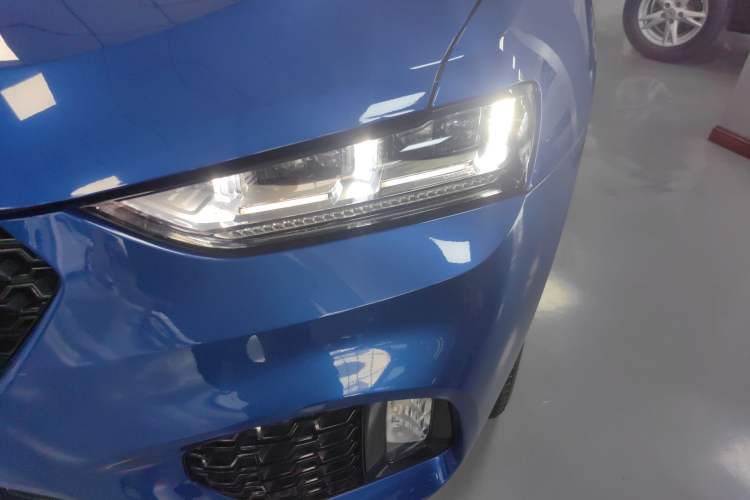 Used Wey VV7 2019 Upgraded Model 2.0T Ultra-Luxury Version China VI Standard