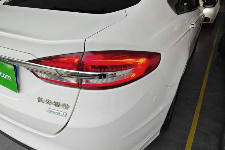 Used Ford Mondeo 2017 Facelifted EcoBoost 180 Fashion Edition Right Rear Taillight